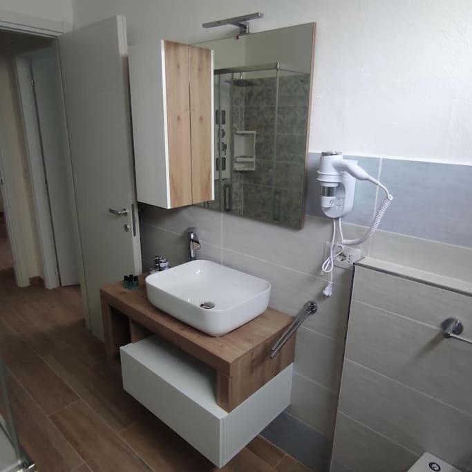 Onda Marina 2 Apartment La Spezia Bagian luar foto